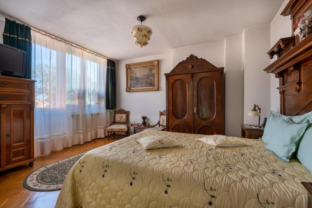 Villa-Hotel Escala Клуж-Напока Экстерьер фото