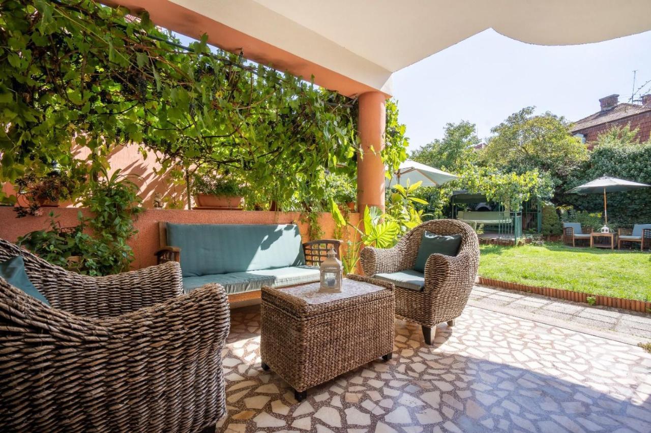 Villa-Hotel Escala Клуж-Напока Экстерьер фото