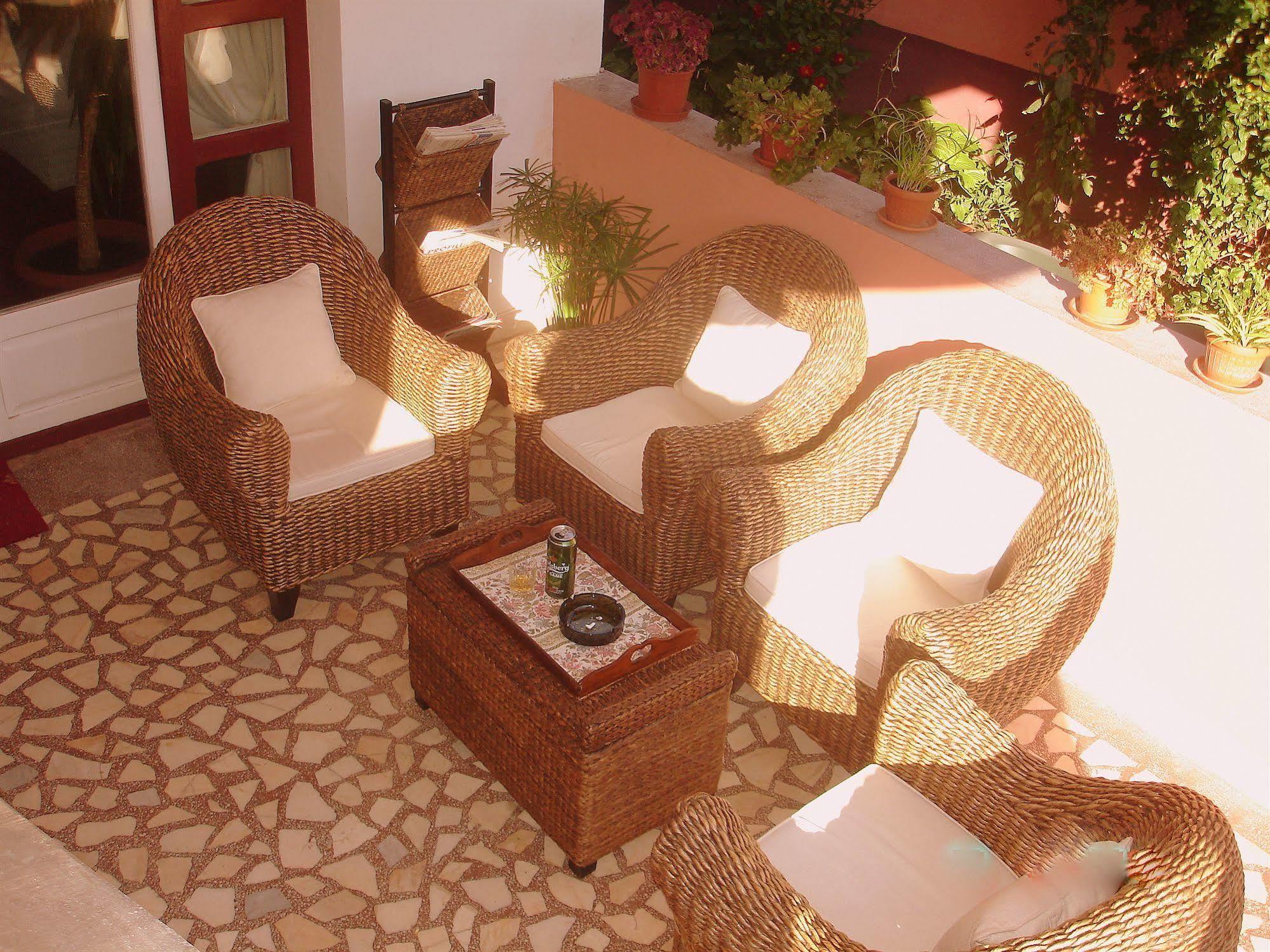 Villa-Hotel Escala Клуж-Напока Экстерьер фото